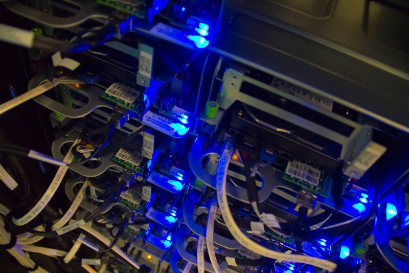 server-detail.jpg